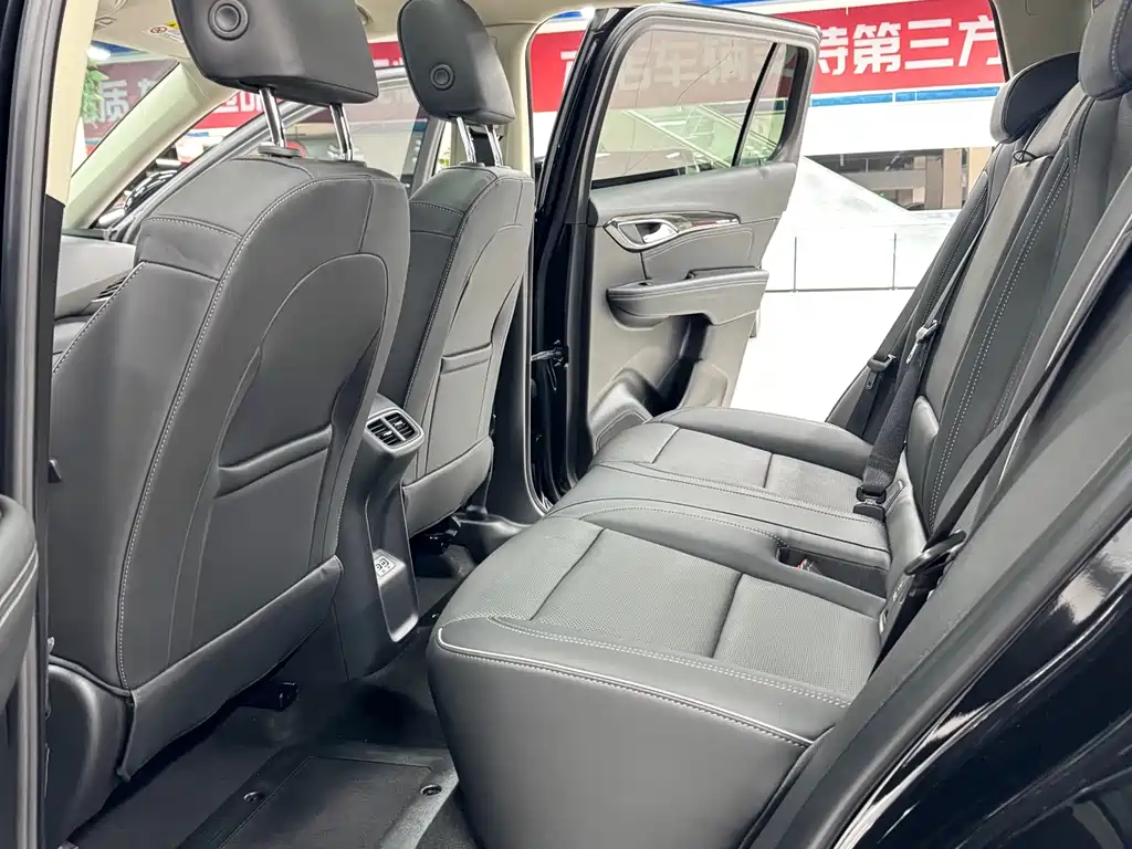 Buick Envision Plus — фото 18