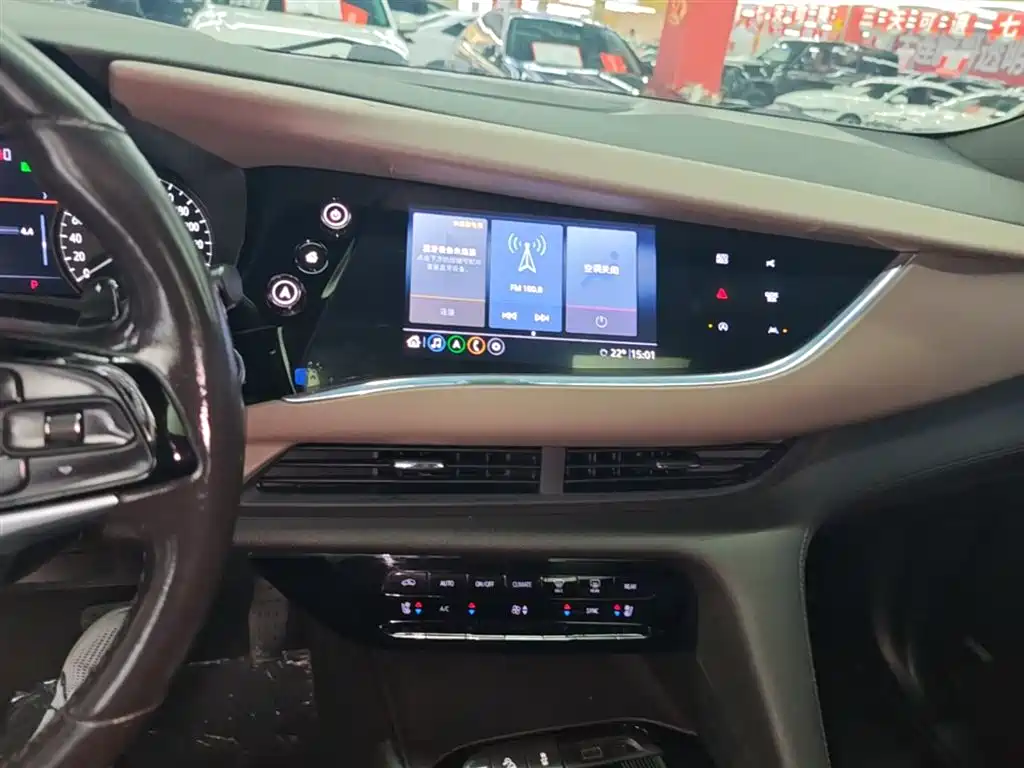 Buick Enclave — фото 13
