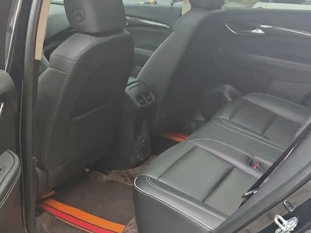 Buick Envision Plus — фото 11