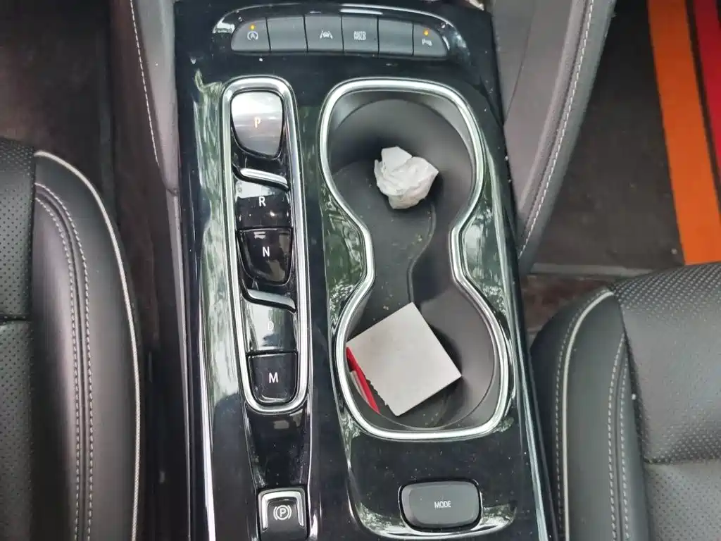 Buick Envision Plus — фото 14