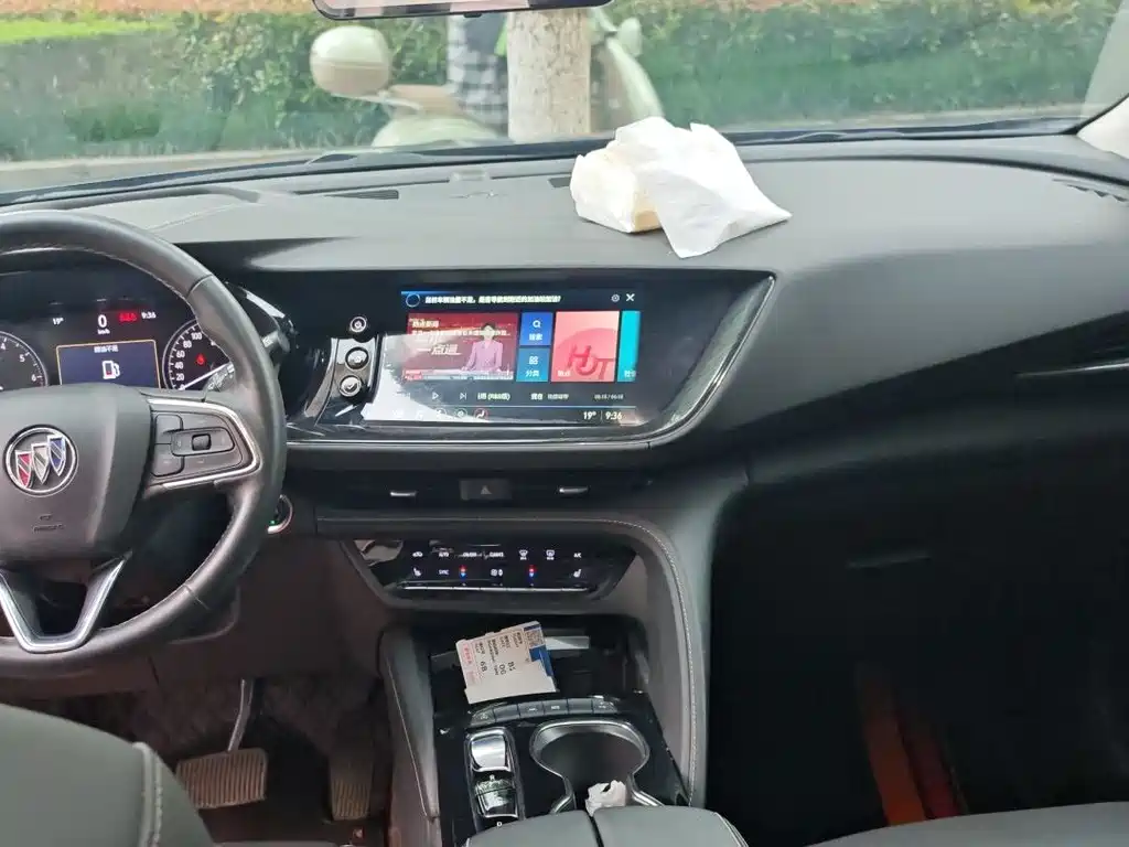Buick Envision Plus — фото 10