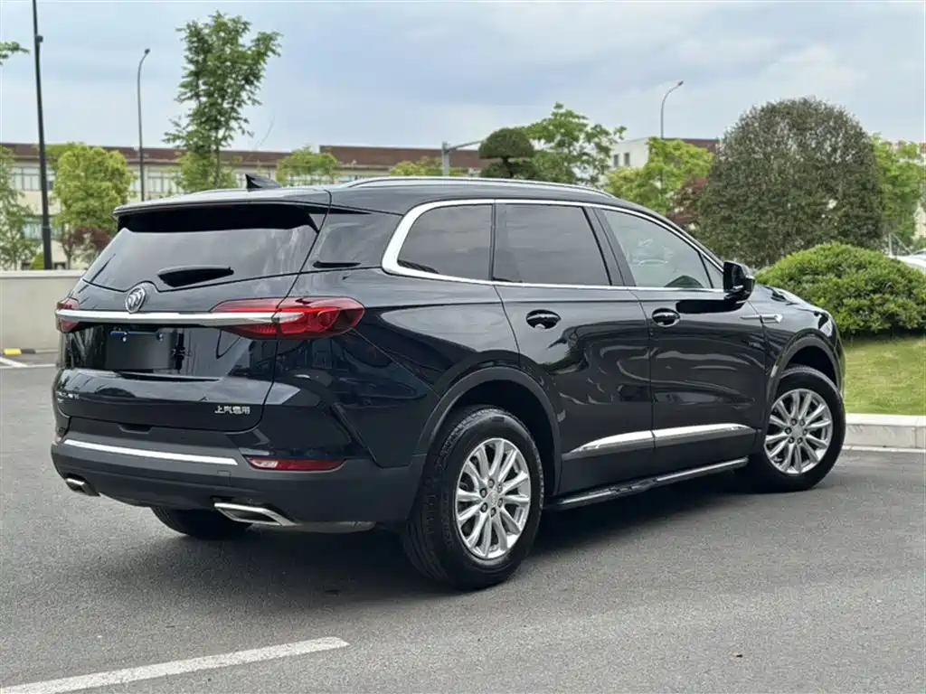 Buick Enclave — фото 25