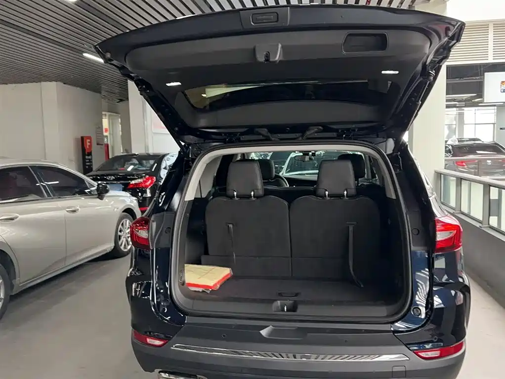 Buick Enclave — фото 9
