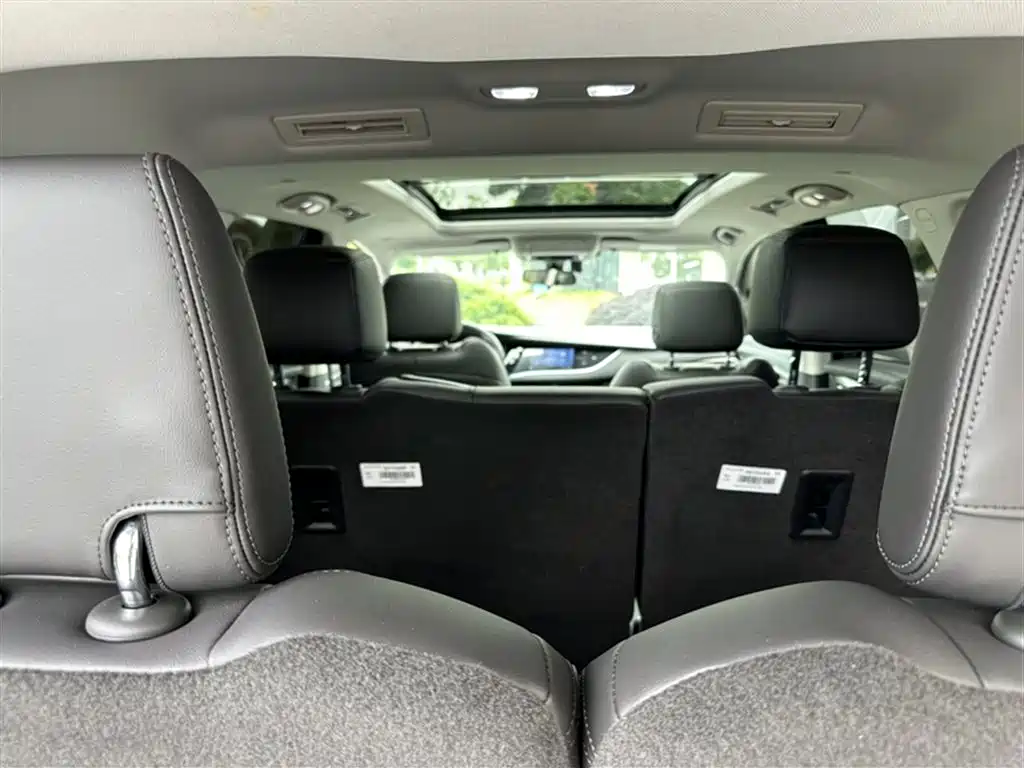 Buick Enclave — фото 10