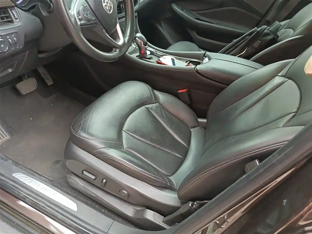 Buick Envision Plus — фото 11