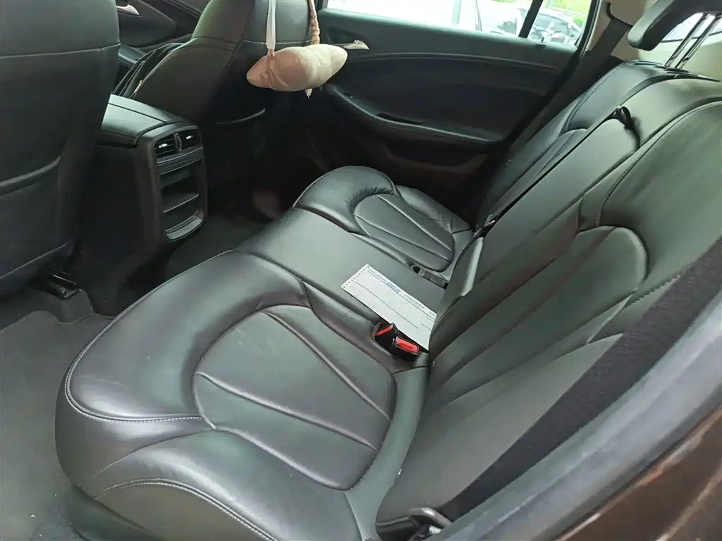 Buick Envision Plus — фото 13