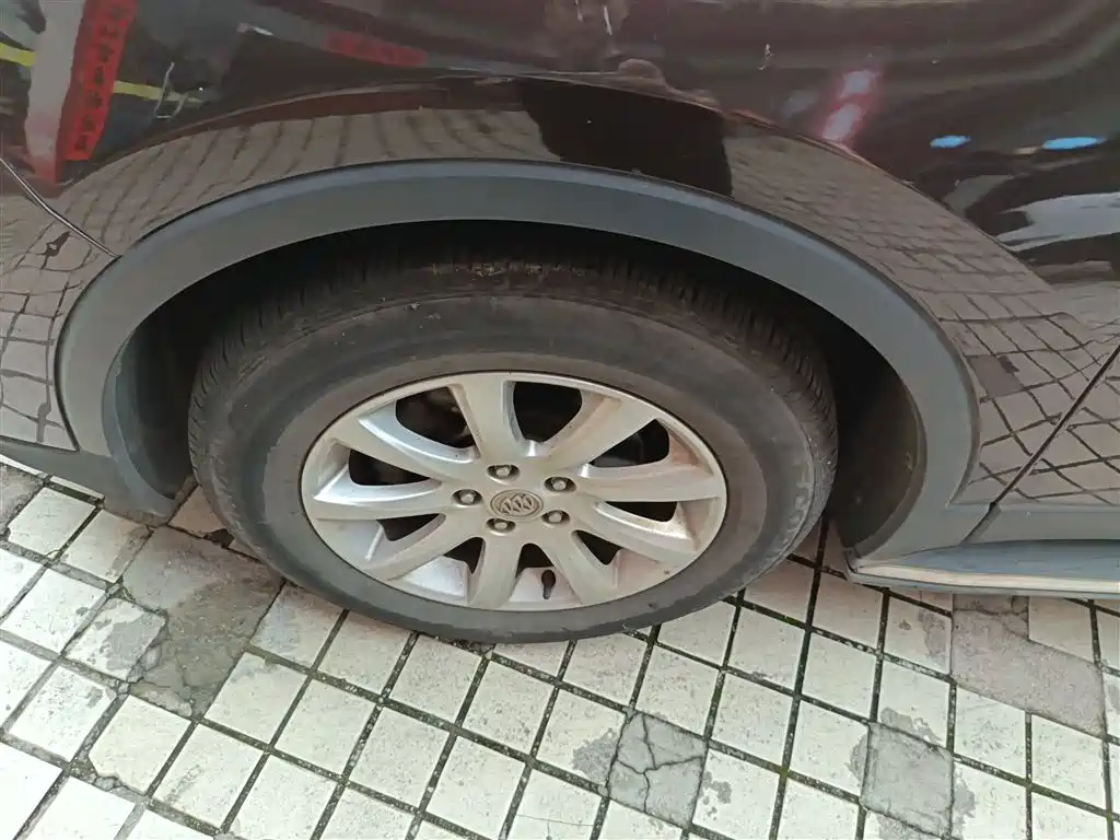Buick Envision Plus — фото 25