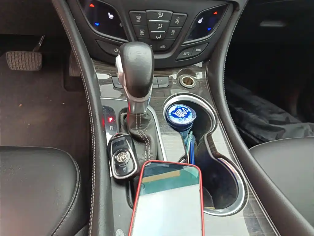 Buick Envision Plus — фото 10