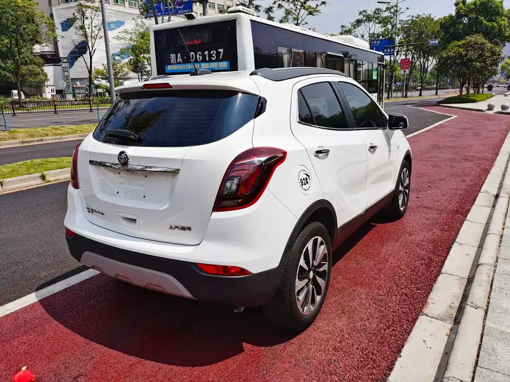 Buick Encore — фото 5