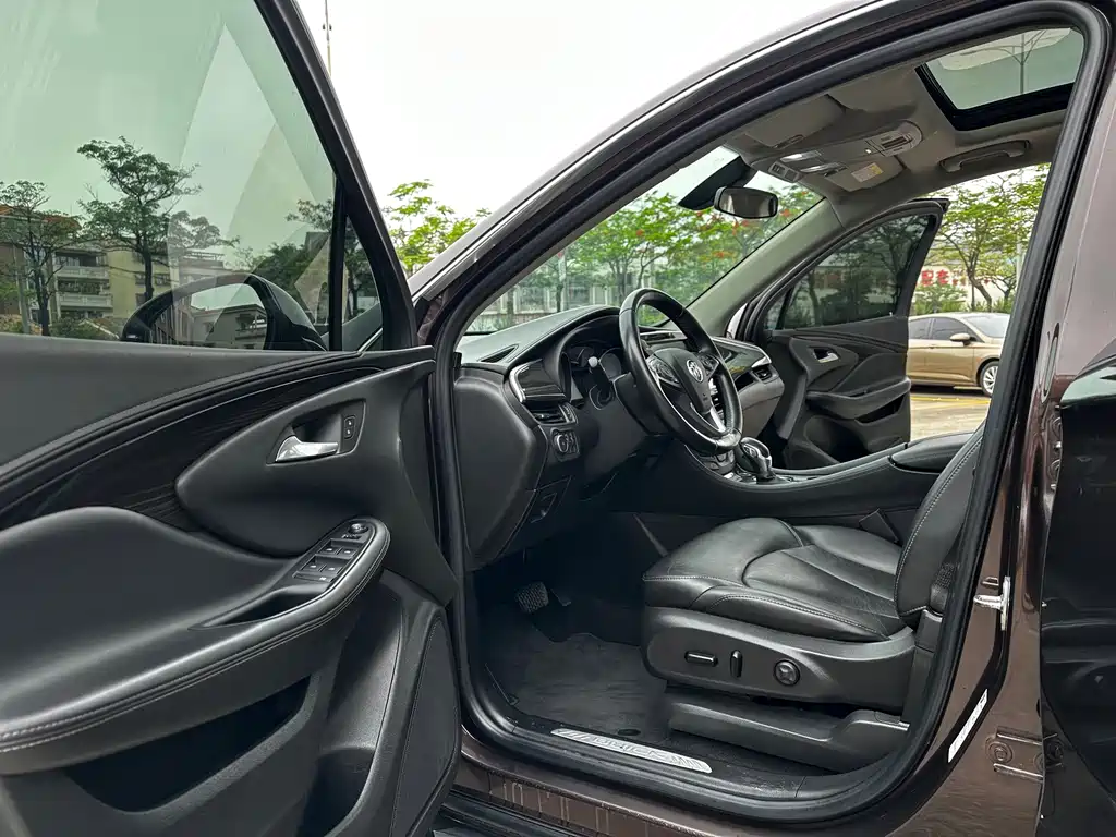 Buick Envision Plus — фото 11