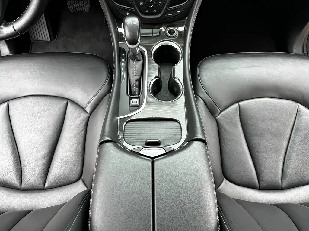 Buick Envision Plus — фото 14