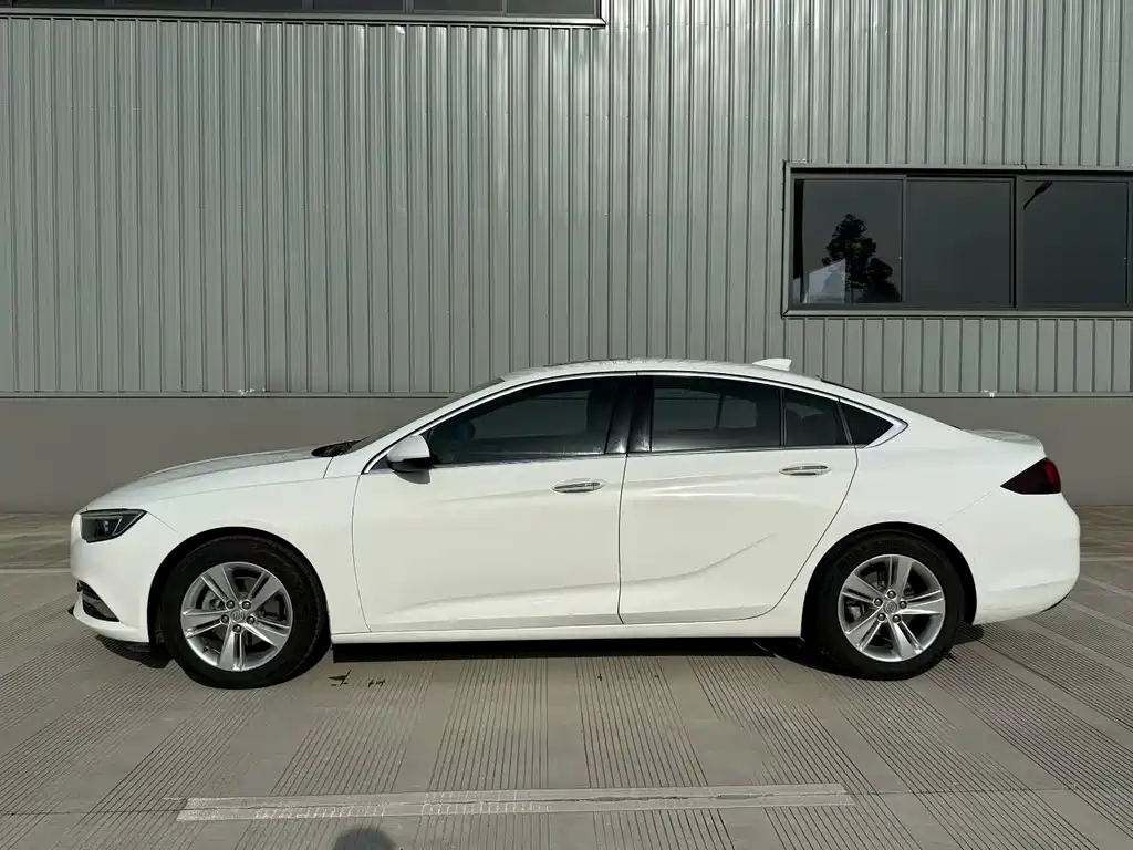 Buick Regal — фото 2