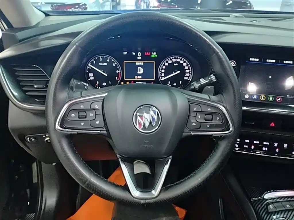Buick Envision Plus — фото 11