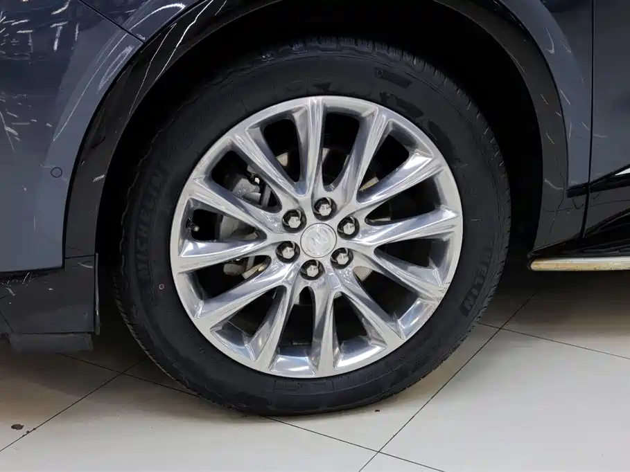 Buick Enclave — фото 13