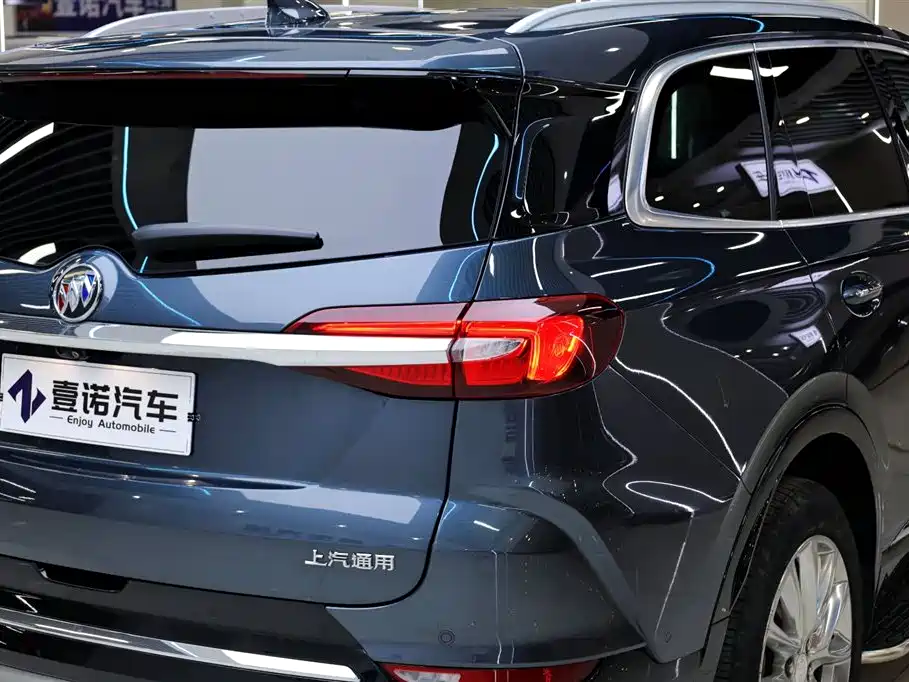 Buick Enclave — фото 15