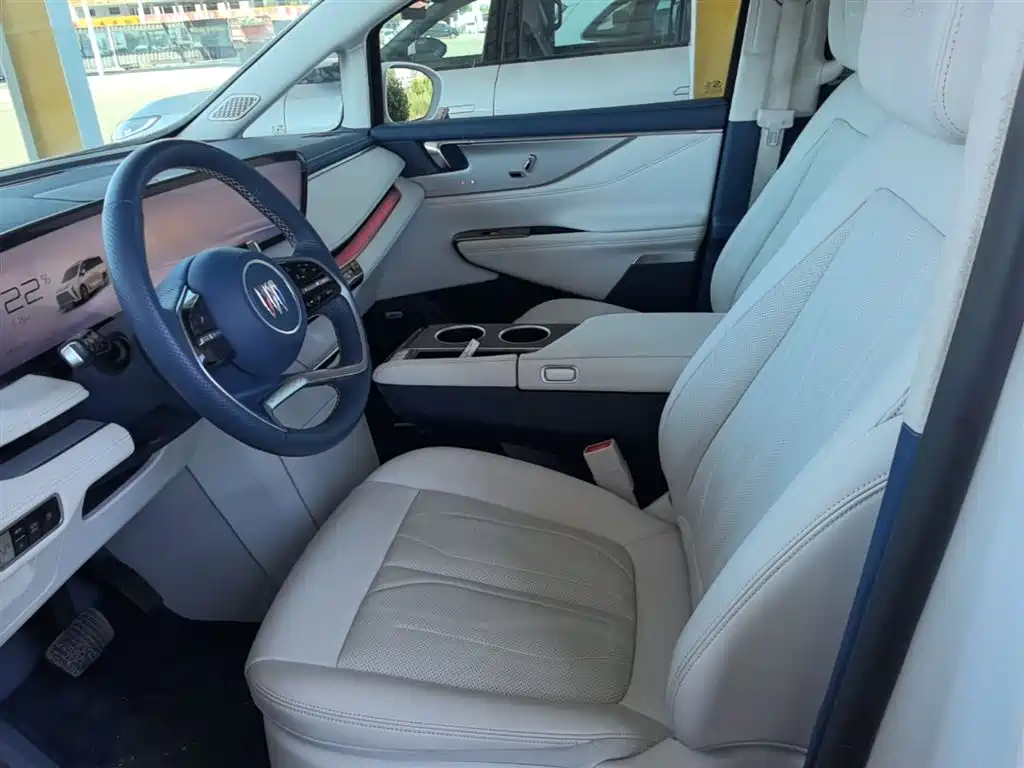 Buick GL8 Hybrid — фото 15