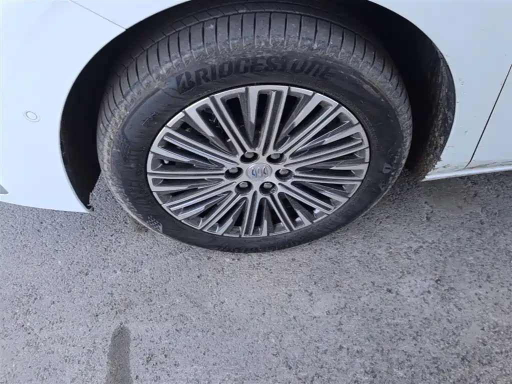 Buick GL8 Hybrid — фото 23