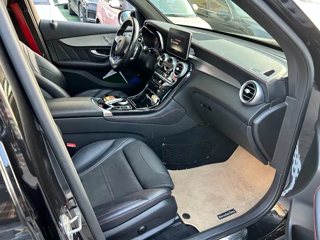 Mercedes-Benz GLC AMG — фото 5