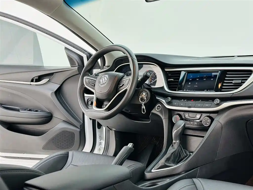 Buick Excelle — фото 15