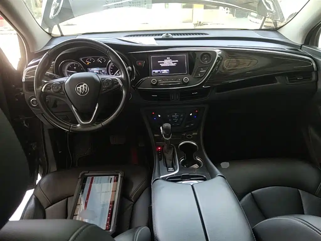 Buick Envision Plus — фото 10