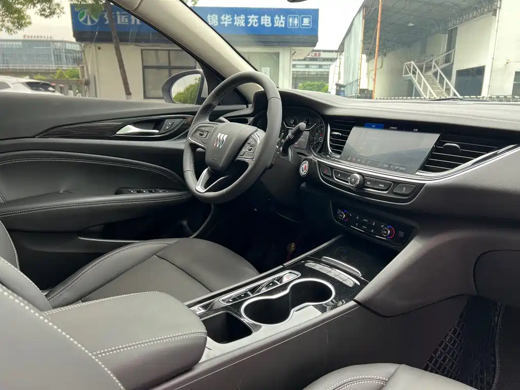 Buick Regal — фото 9