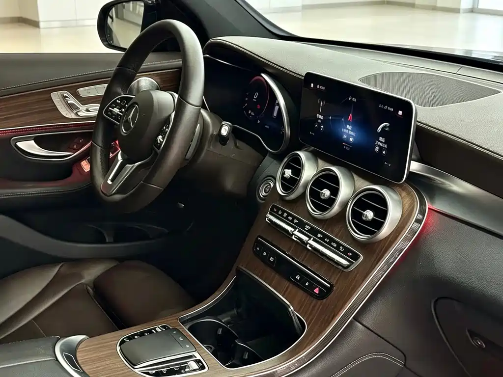 Mercedes-Benz GLC — фото 15