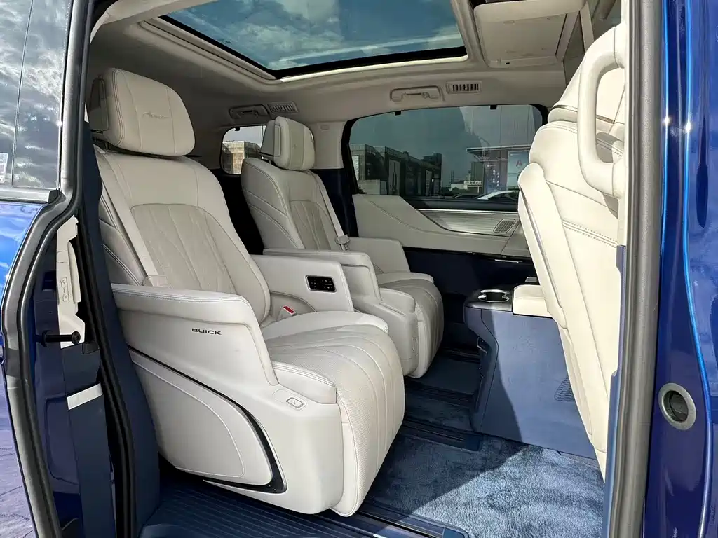 Buick GL8 Hybrid — фото 15
