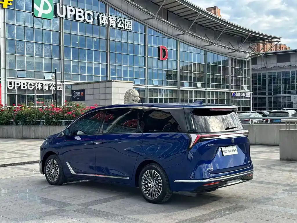Buick GL8 Hybrid — фото 6