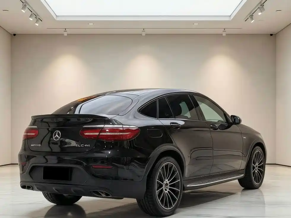 Mercedes-Benz GLC Coupe AMG — фото 11