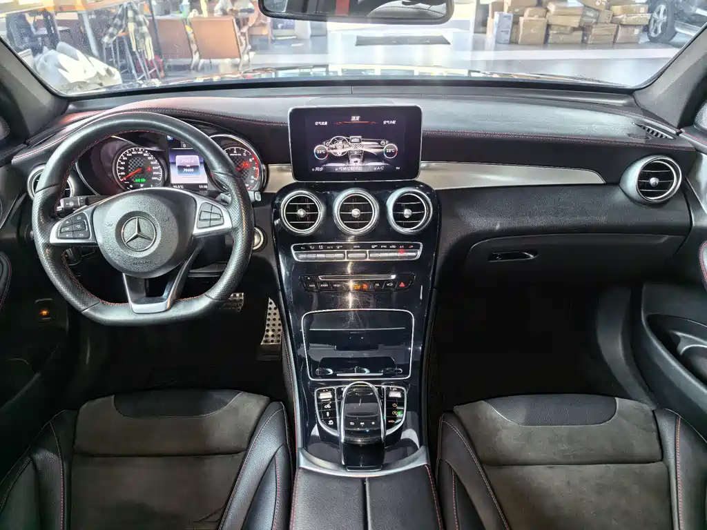 Mercedes-Benz GLC Coupe AMG — фото 9