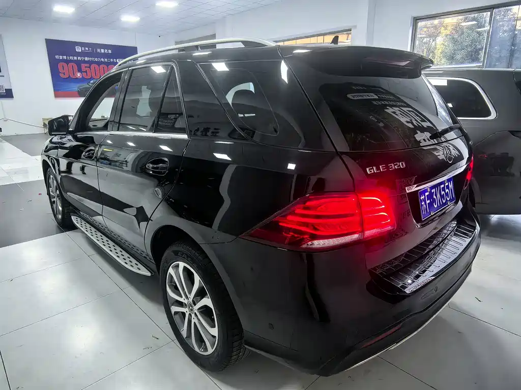 Mercedes-Benz GLE (Import) — фото 7