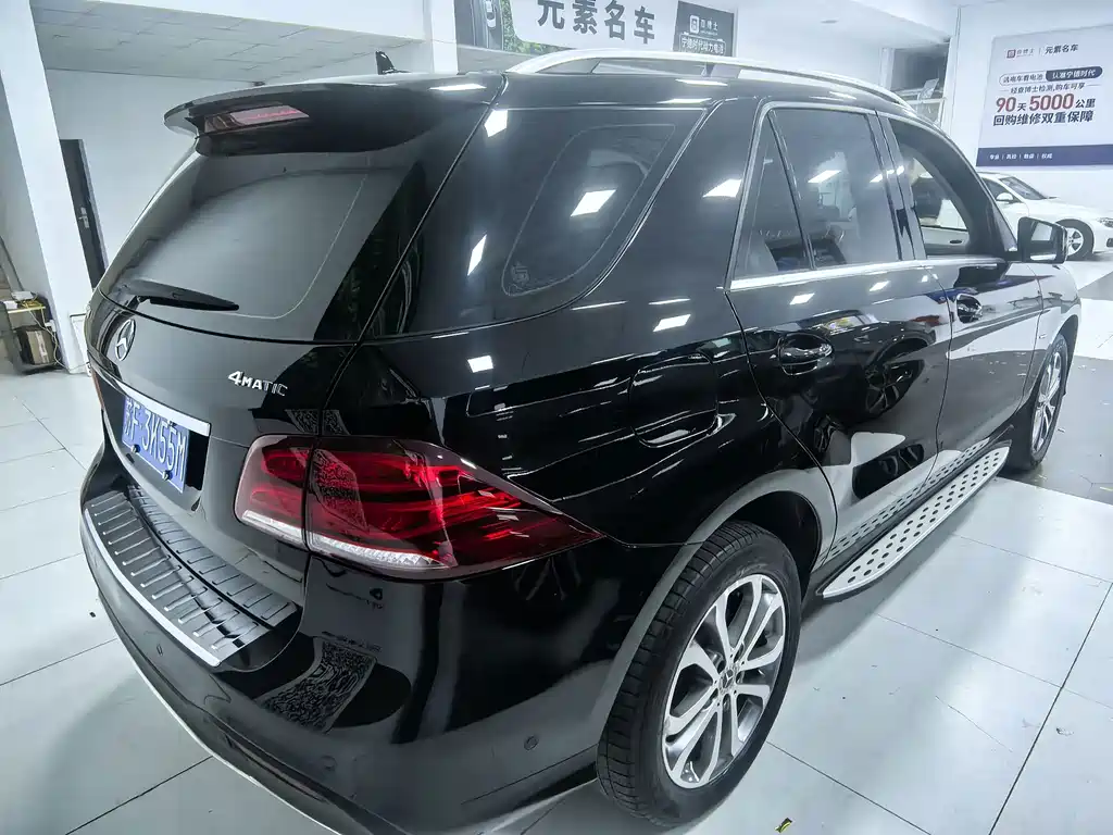 Mercedes-Benz GLE (Import) — фото 8