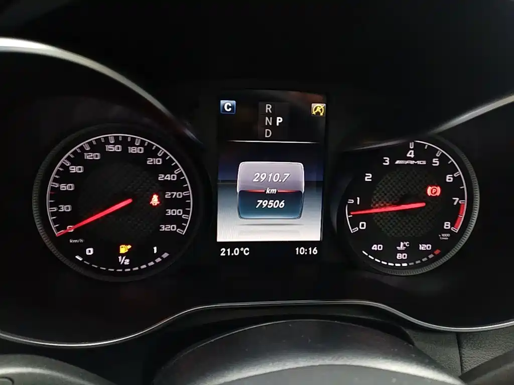 Mercedes-Benz GLC AMG — фото 11