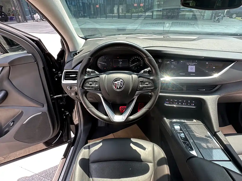 Buick Enclave — фото 15