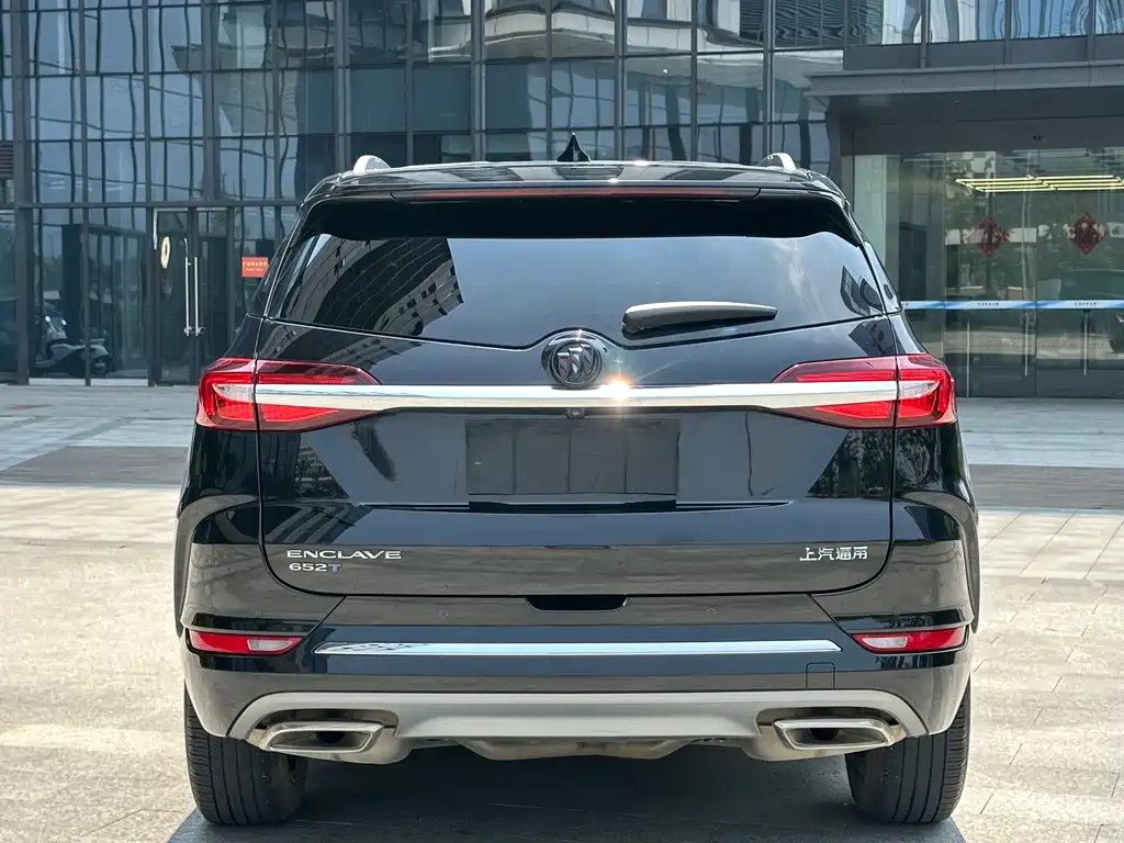 Buick Enclave — фото 30