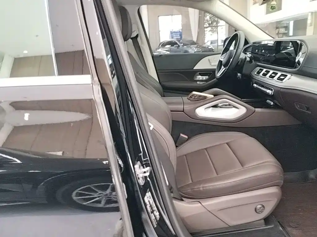 Mercedes-Benz GLE (Import) — фото 24