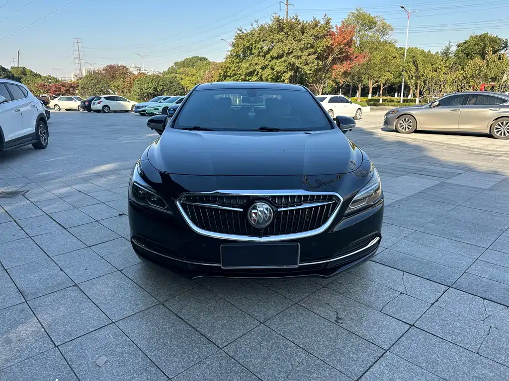 Buick LaCrosse — фото 2