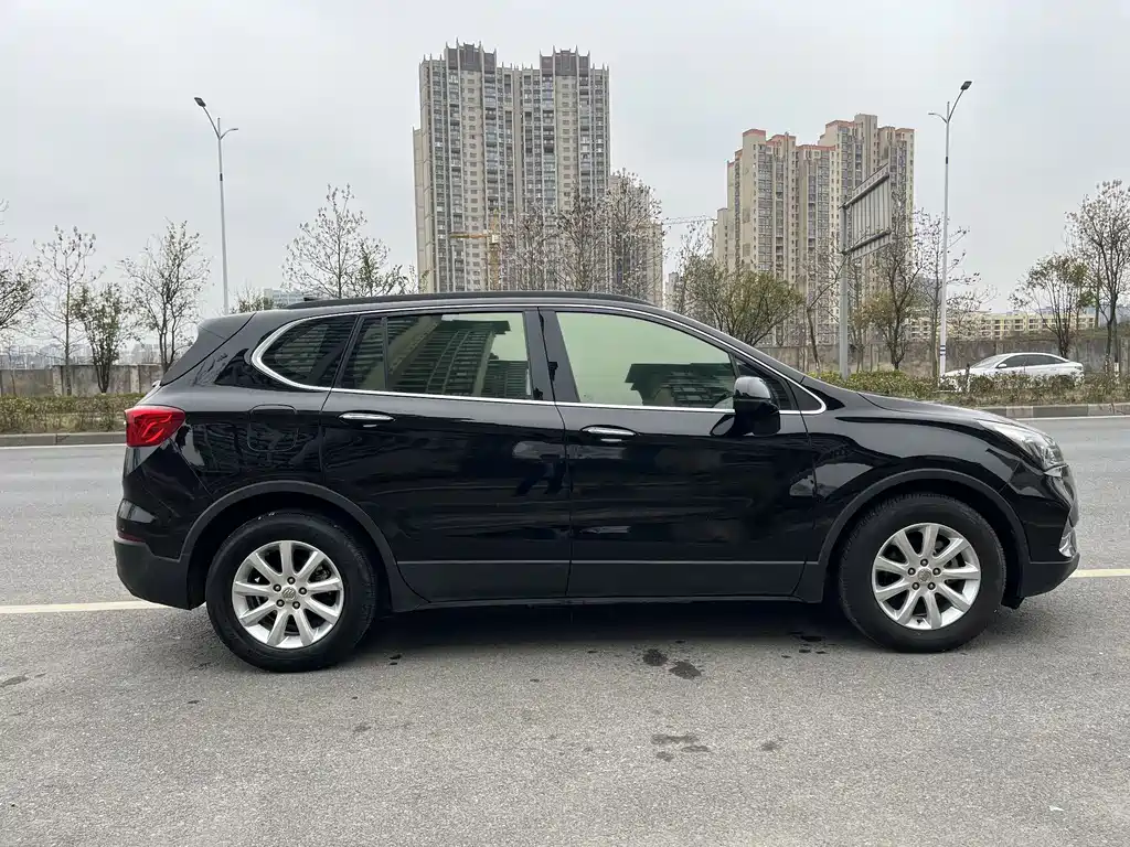 Buick Envision Plus — фото 5