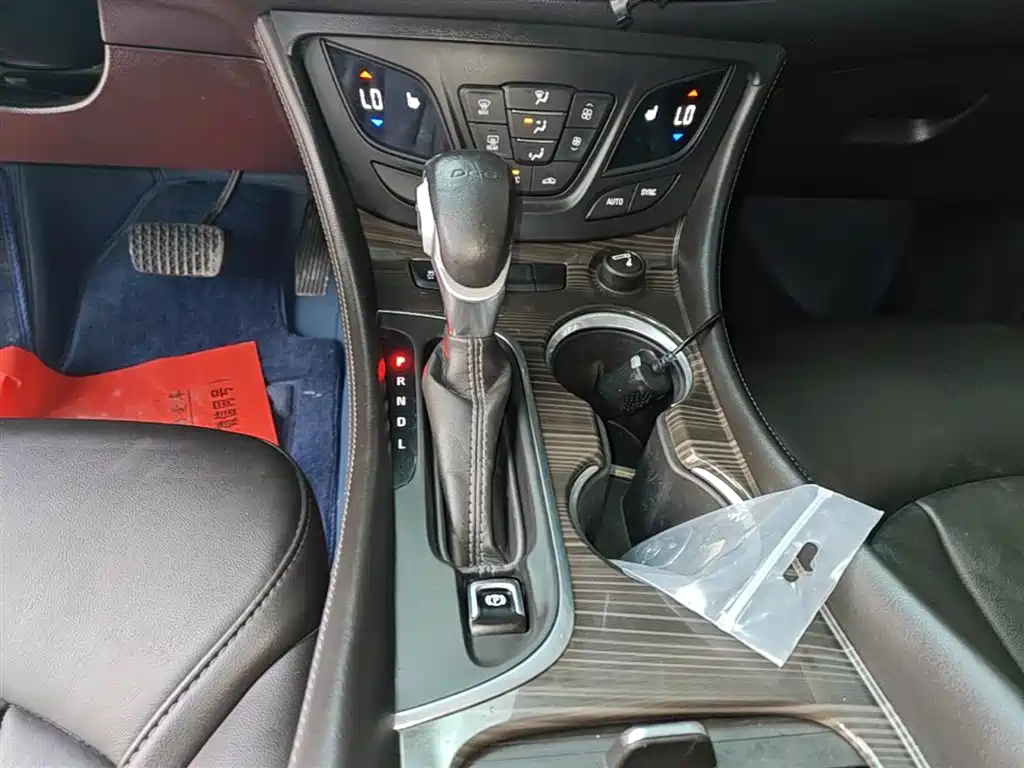 Buick Envision Plus — фото 14
