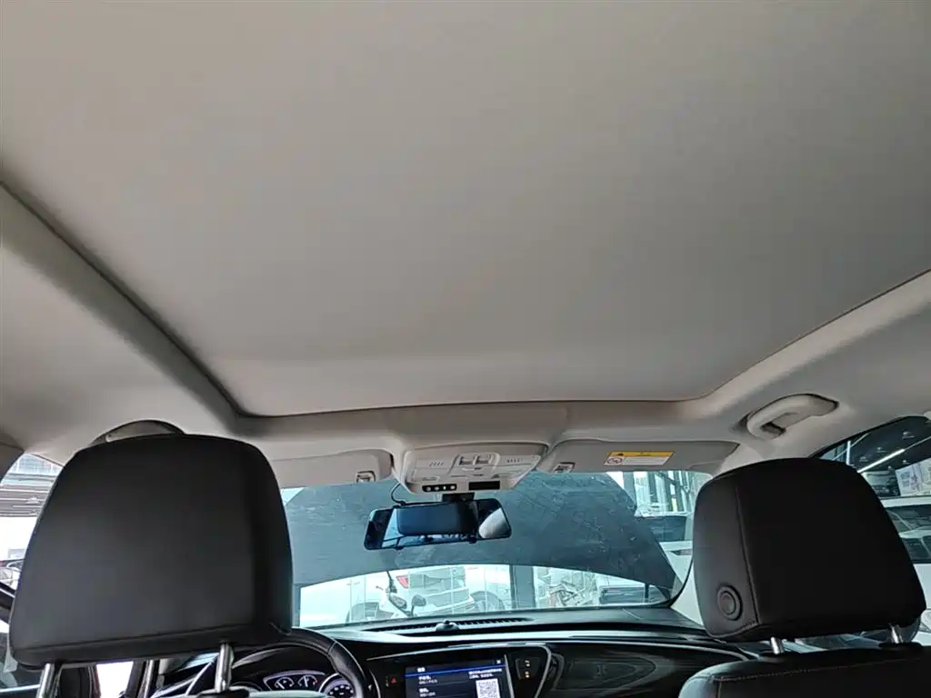 Buick Envision Plus — фото 18