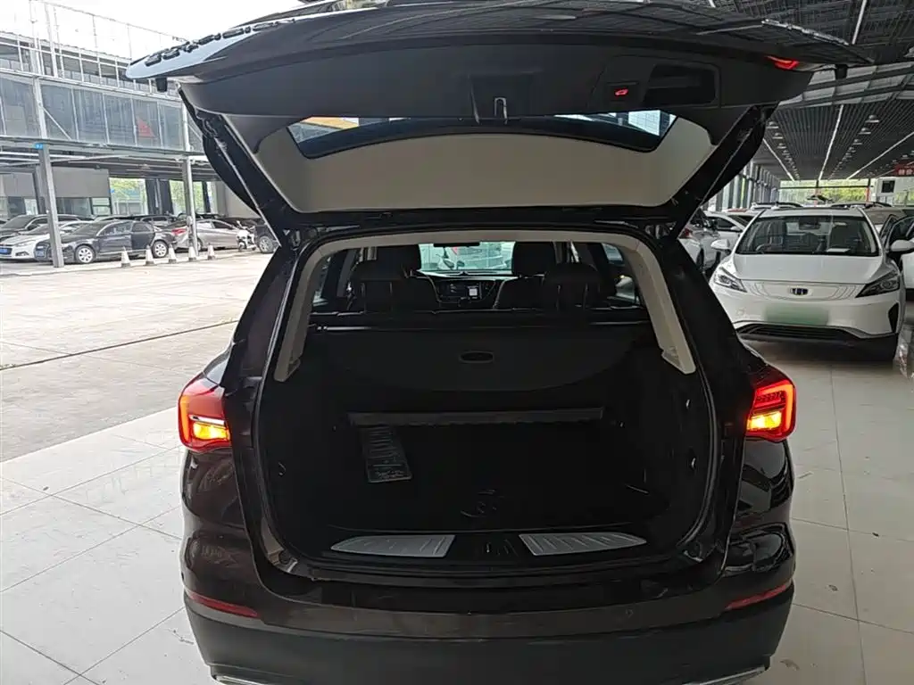 Buick Envision Plus — фото 19