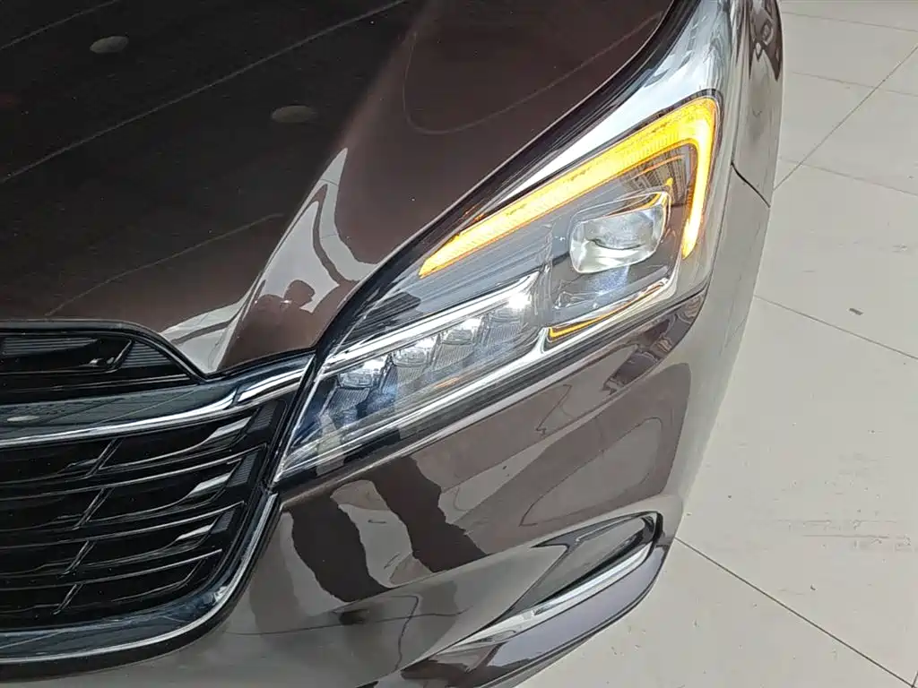 Buick Envision Plus — фото 24