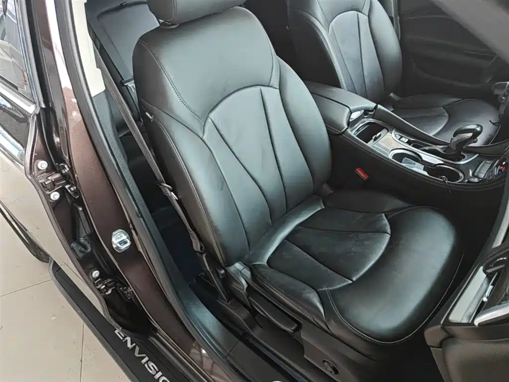 Buick Envision Plus — фото 25