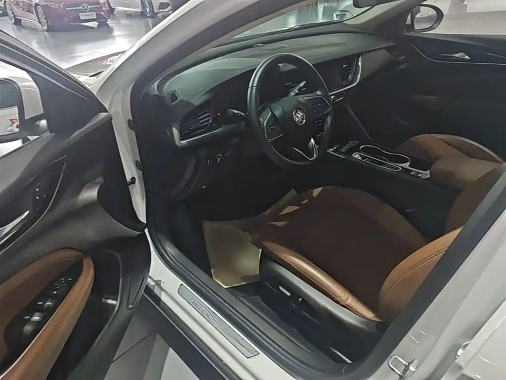 Buick Regal — фото 15