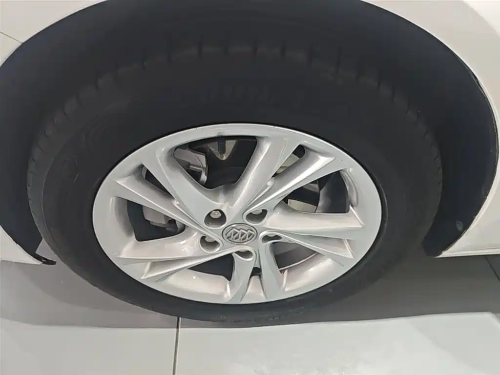 Buick Regal — фото 22