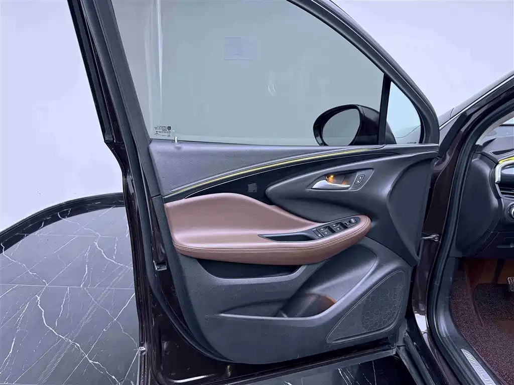 Buick Envision Plus — фото 17