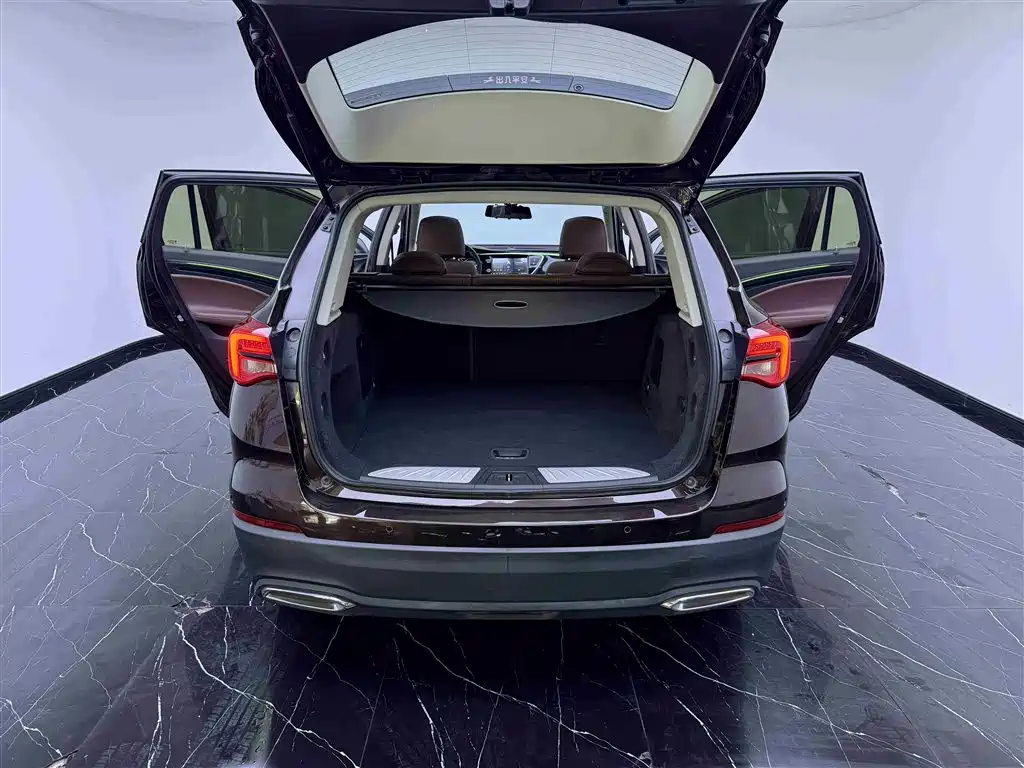 Buick Envision Plus — фото 7