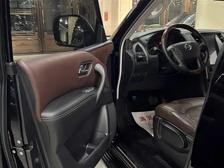 Nissan Patrol — фото 11