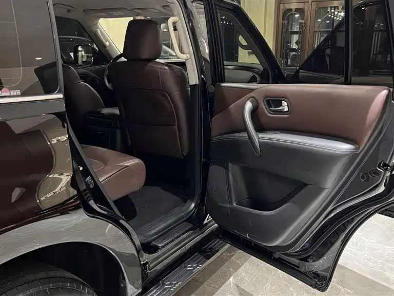 Nissan Patrol — фото 17