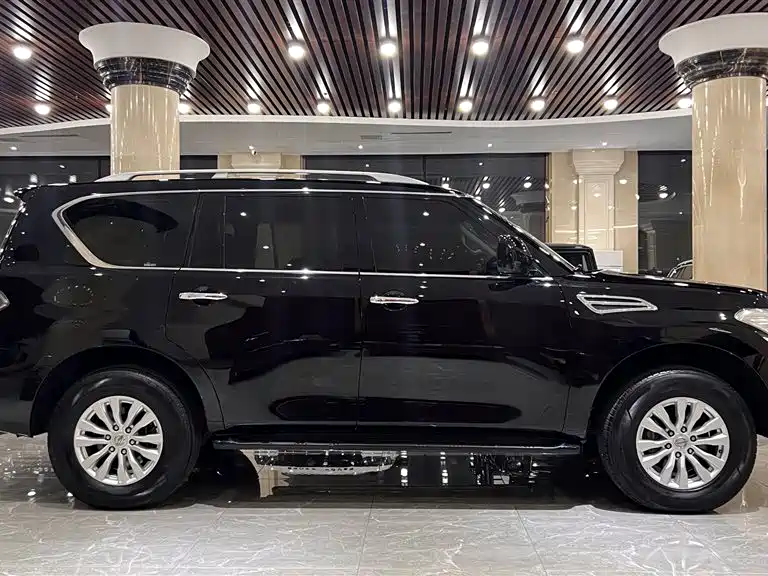 Nissan Patrol — фото 10